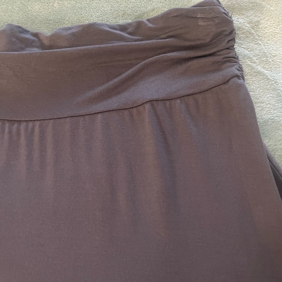 Adorable Dark Gray Ladies DJT Fashion Gorded Skirt, Elastic Waist NWT Sz XL - Picture 9 of 14